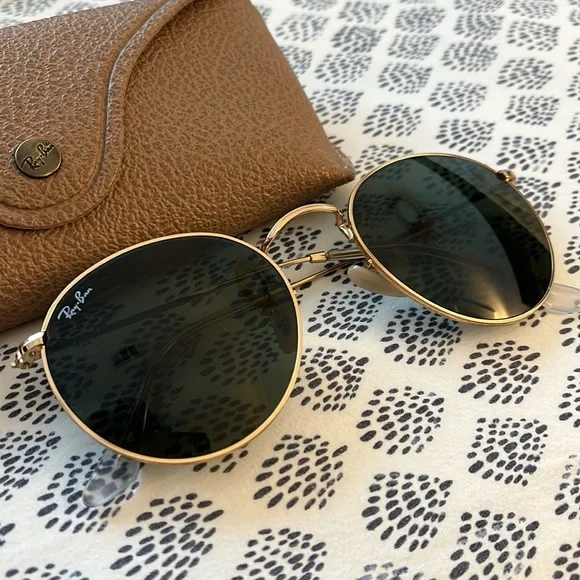 Ray-ban round sunglasses gold color💖 - Picture 2 of 3